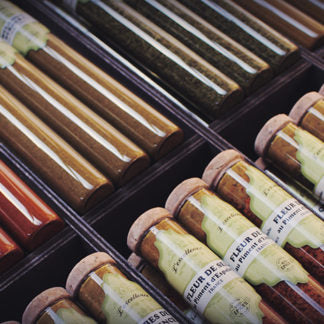 SUPPORT EN BOIS – 5 tubes à épices Collection : ALCHIMIE OU EXCELLENCE
